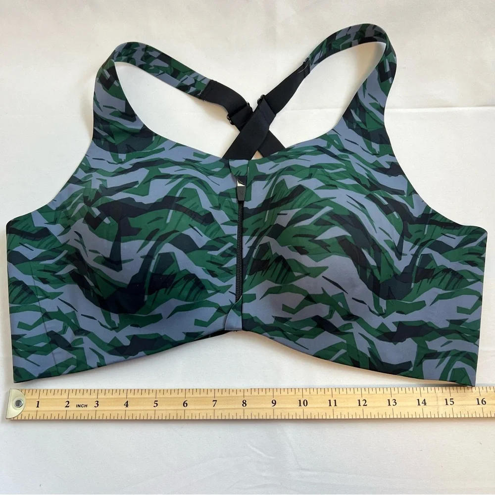 Knix Sports Bra Green Black Camo Print Front Zip Racerback Size 8 (40/42D-DDD)